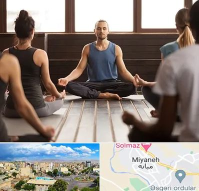 مربی یوگا در میانه