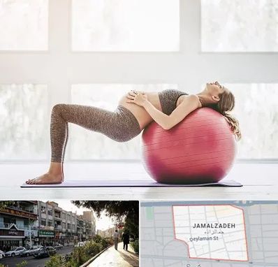 کلاس ورزش بارداری در خیابان جمالزاده