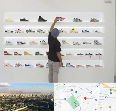 فروشگاه کفش ورزشی در هنگام