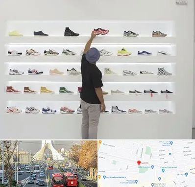 فروشگاه کفش ورزشی در خیابان آزادی