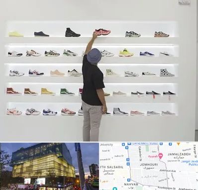 فروشگاه کفش ورزشی در جمهوری 