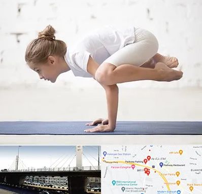 کلاس یوگا کودکان در پارک وی