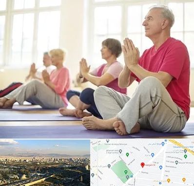 کلاس یوگا سالمندان در هنگام