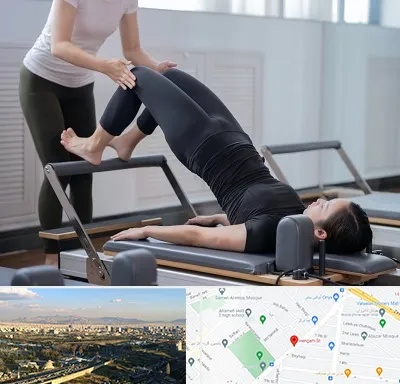 مربی پیلاتس در هنگام 